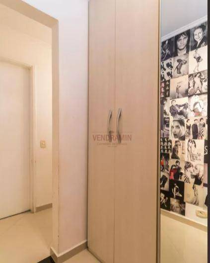 Apartamento à venda com 2 quartos, 72m² - Foto 4