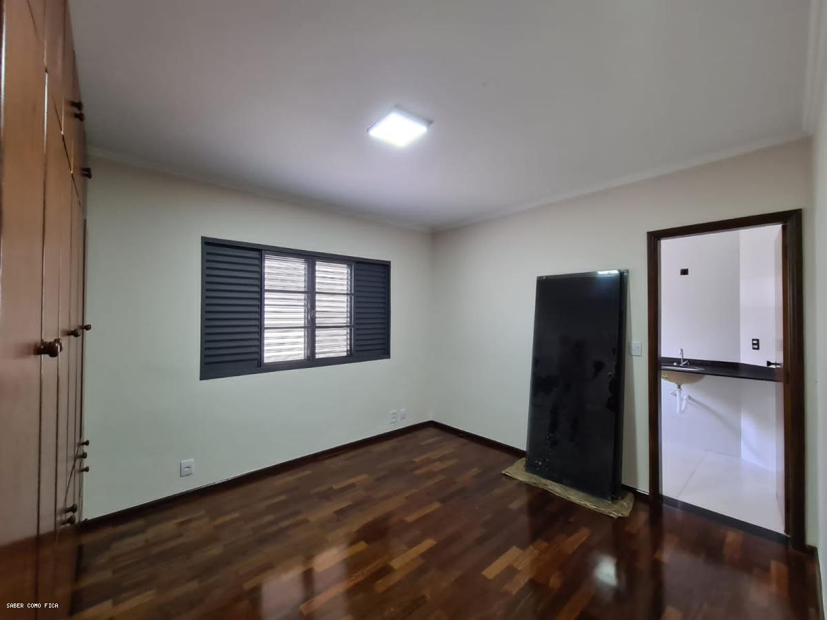 Casa à venda com 3 quartos, 400m² - Foto 20