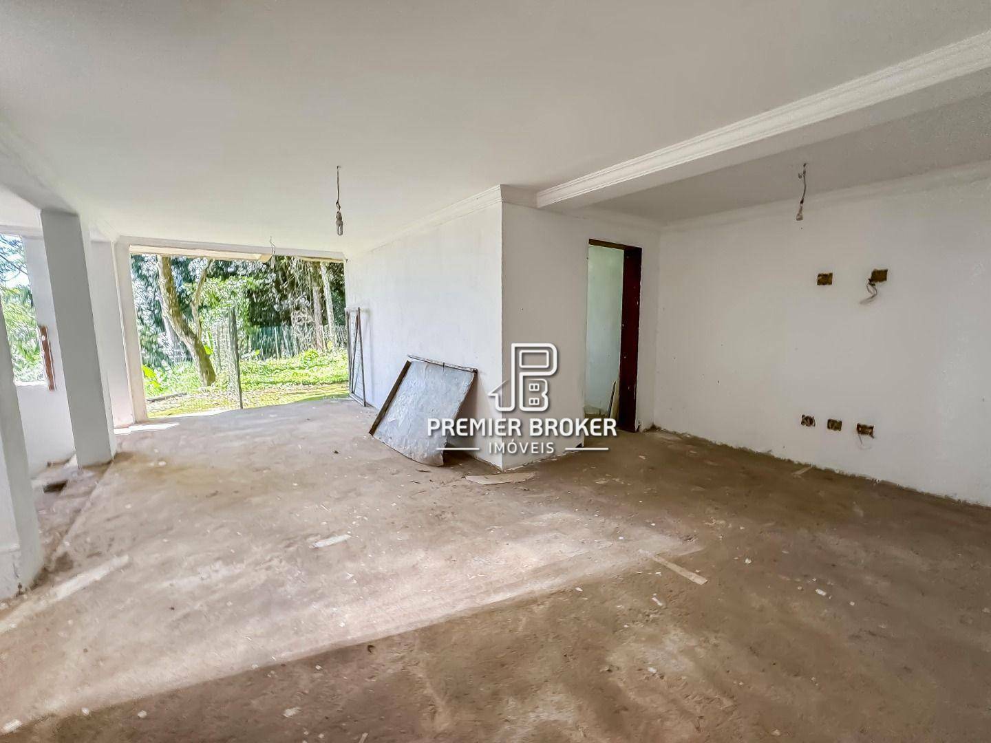 Casa de Condomínio à venda com 5 quartos, 213m² - Foto 33