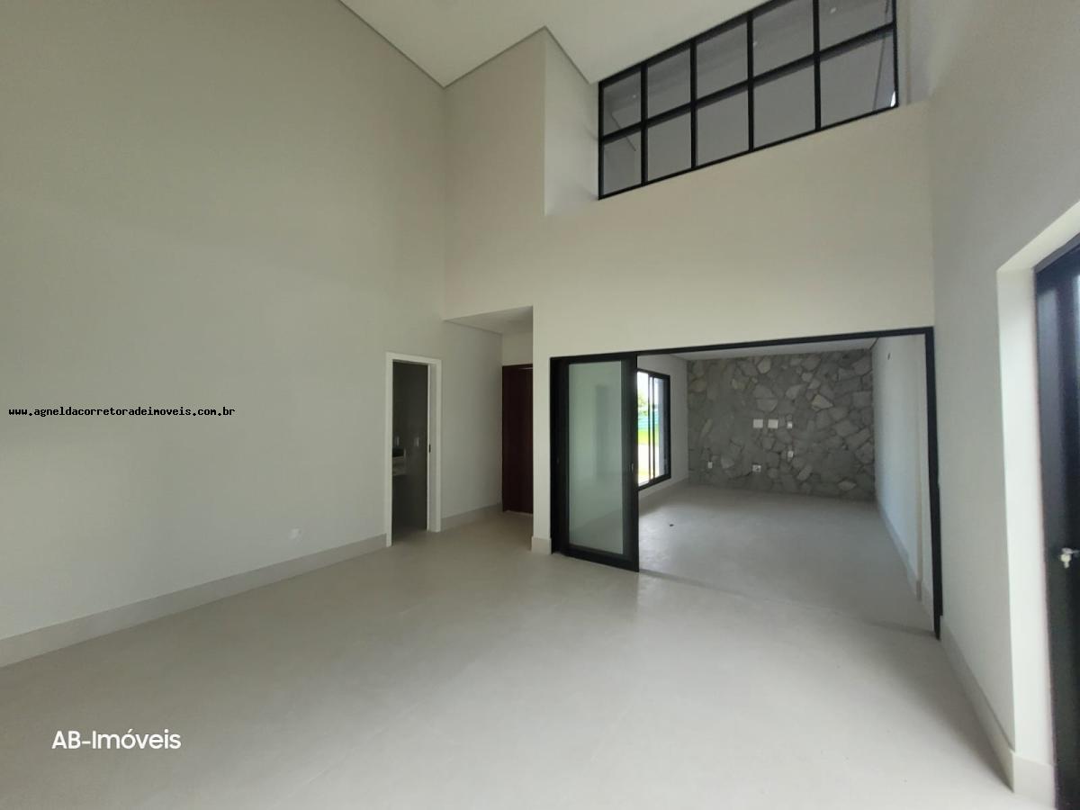 Casa de Condomínio à venda com 3 quartos, 220m² - Foto 27