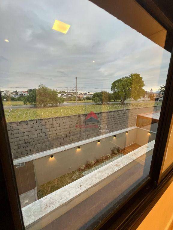 Casa de Condomínio à venda com 4 quartos, 250m² - Foto 20