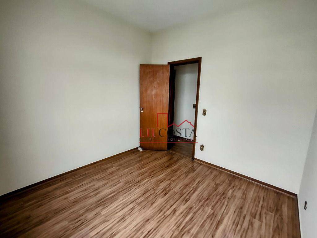 Apartamento à venda com 3 quartos, 135m² - Foto 21