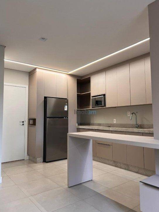 Apartamento à venda com 2 quartos, 62m² - Foto 4