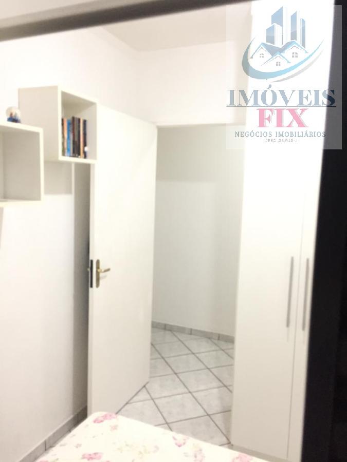 Casa à venda com 3 quartos, 131m² - Foto 18