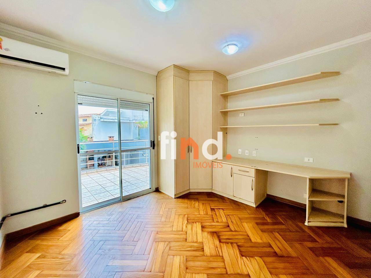 Casa de Condomínio para alugar com 4 quartos, 323m² - Foto 16