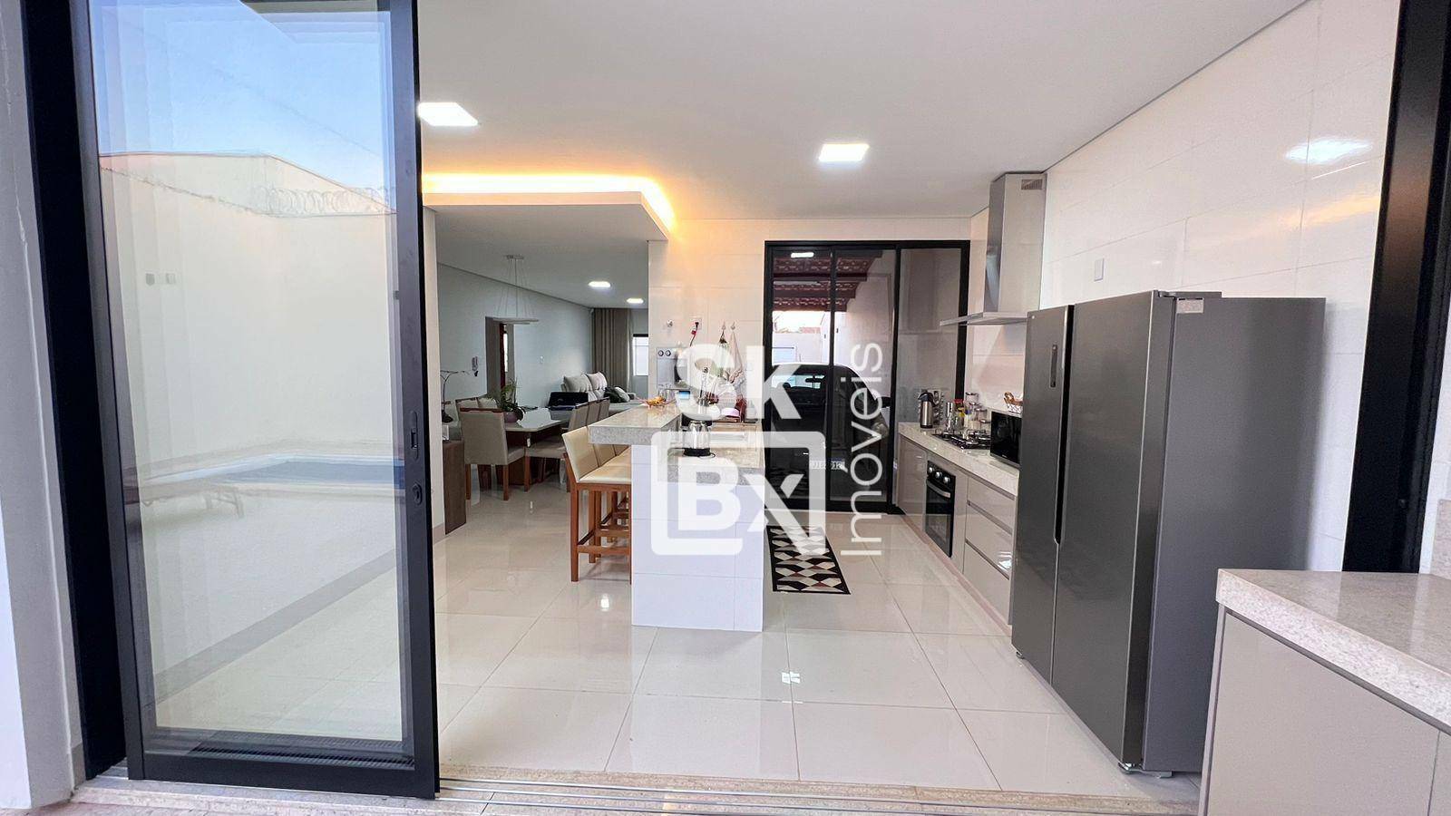 Casa à venda com 3 quartos, 130m² - Foto 10