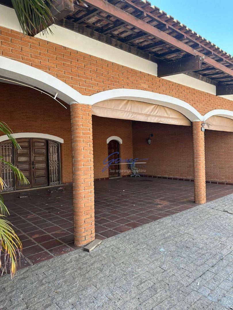 Casa à venda com 3 quartos, 278m² - Foto 3