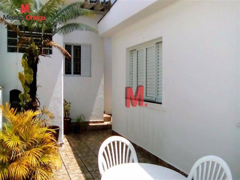Casa à venda com 3 quartos, 180m² - Foto 18