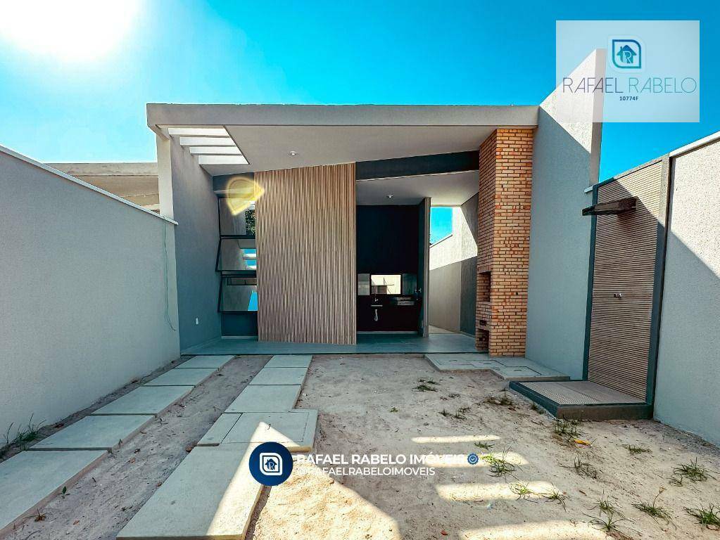 Casa à venda com 3 quartos, 116m² - Foto 1