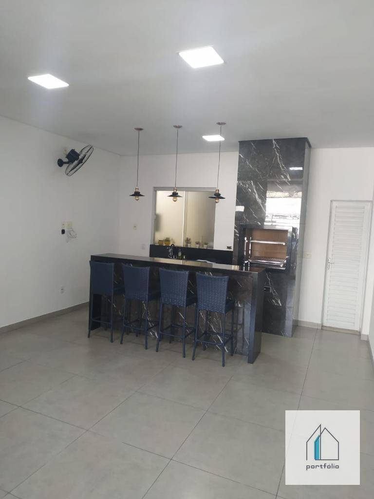 Casa à venda com 3 quartos, 180m² - Foto 4