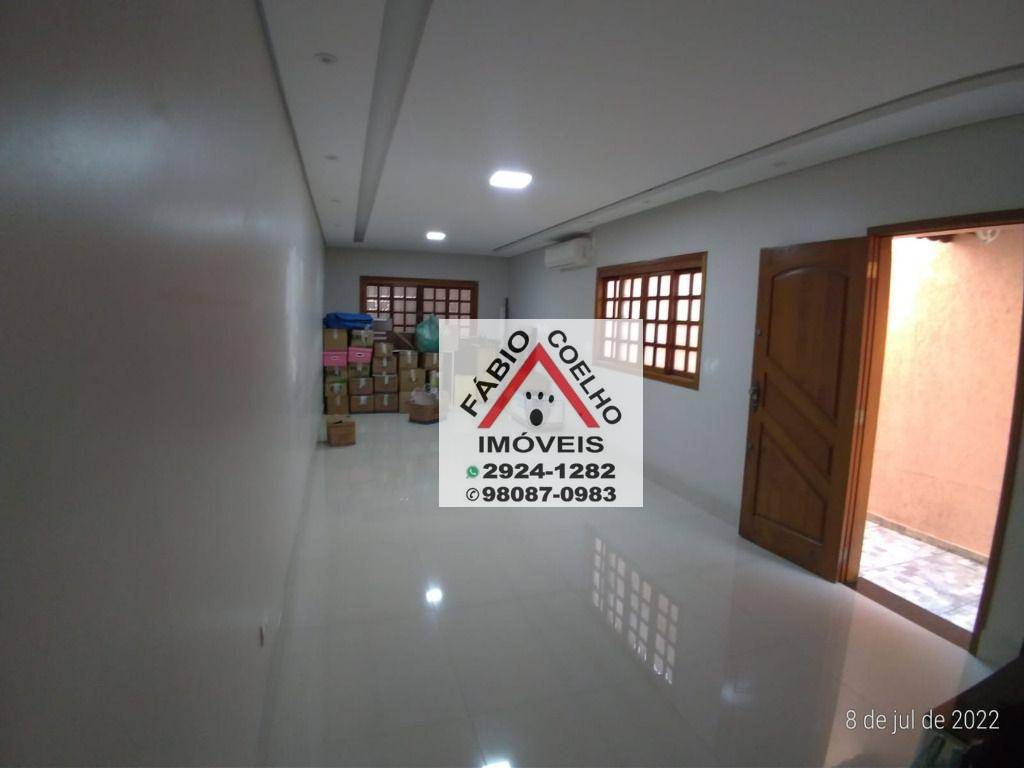 Sobrado à venda com 3 quartos, 150m² - Foto 1