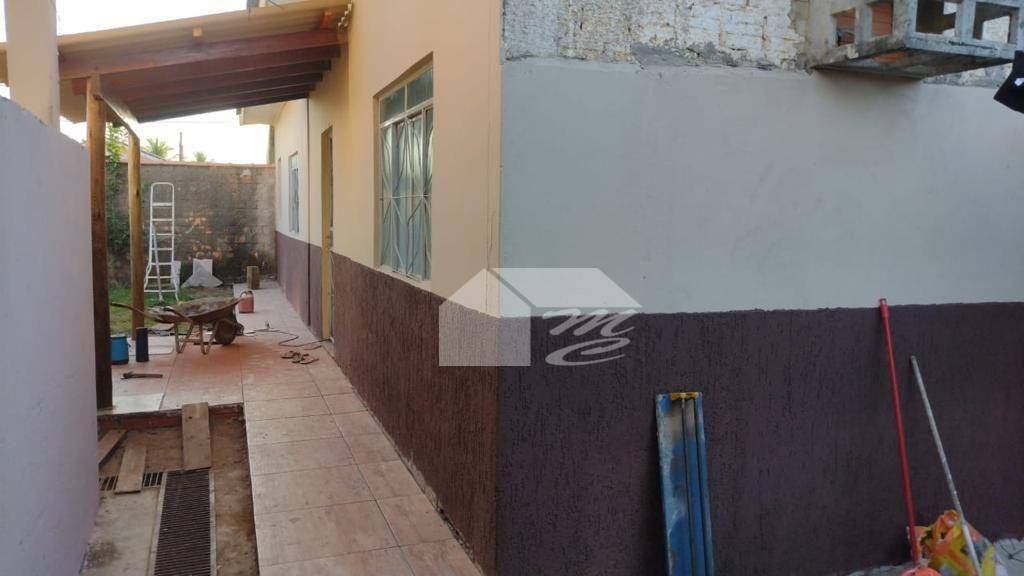 Casa à venda com 2 quartos, 75m² - Foto 2