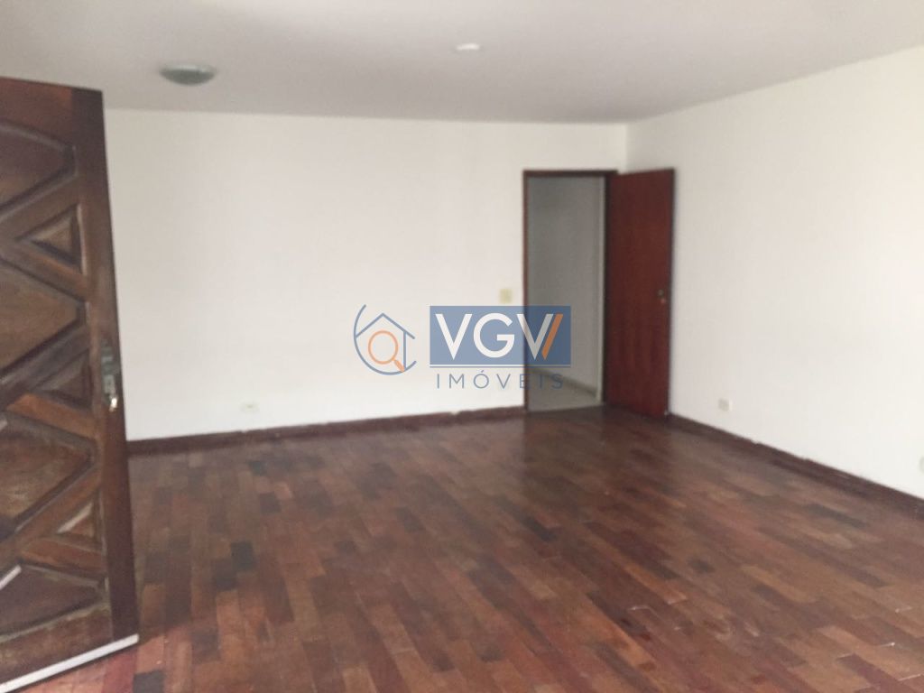 Casa para alugar com 3 quartos, 200m² - Foto 1