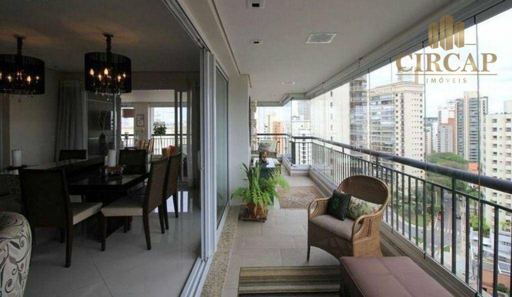 Apartamento à venda com 4 quartos, 216m² - Foto 1