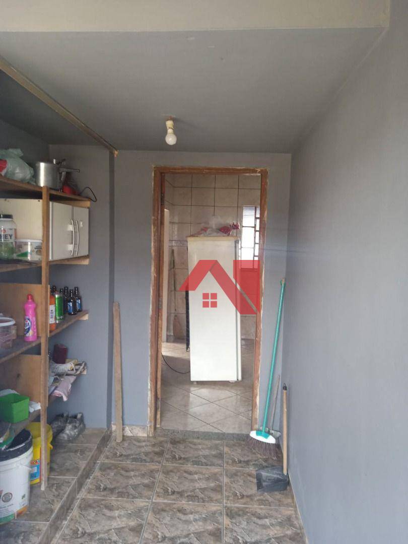 Casa à venda com 2 quartos, 110m² - Foto 4