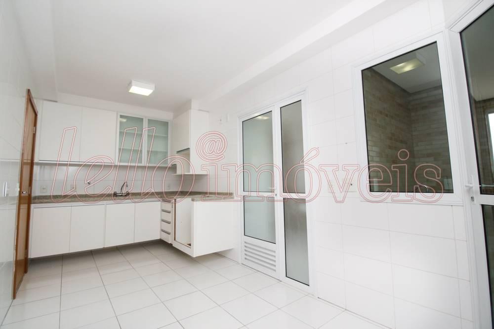 Apartamento para alugar com 3 quartos, 145m² - Foto 32