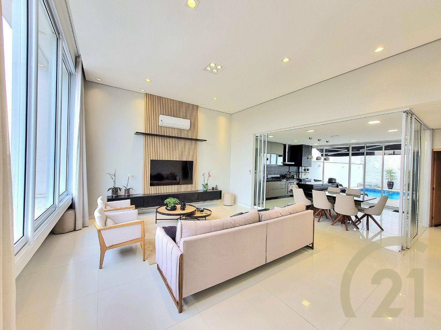 Casa de Condomínio à venda com 3 quartos, 225m² - Foto 4