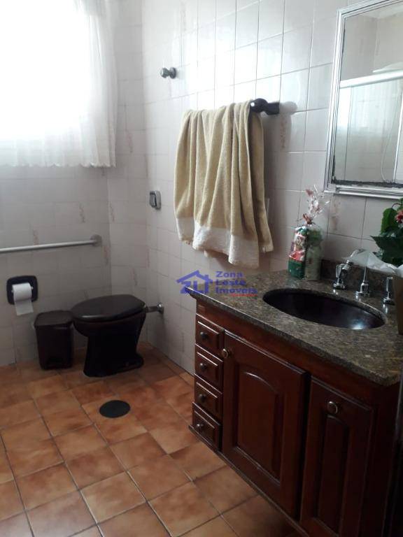 Casa à venda com 4 quartos, 350m² - Foto 21