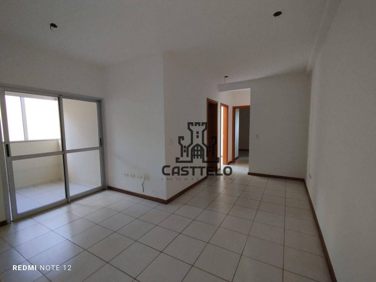 Apartamento à venda com 3 quartos, 75m² - Foto 4