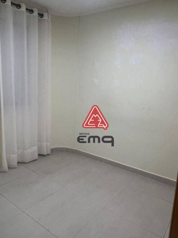 Apartamento à venda com 1 quarto, 33m² - Foto 4