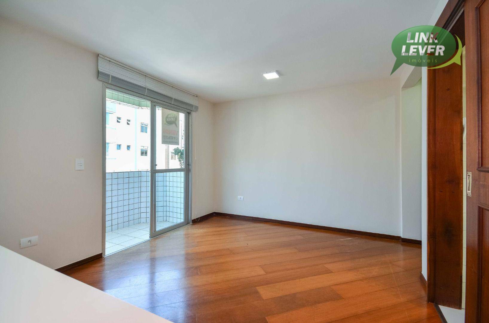 Apartamento à venda com 3 quartos, 61m² - Foto 8