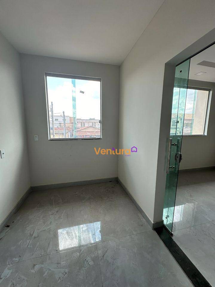Casa à venda com 5 quartos, 230m² - Foto 17