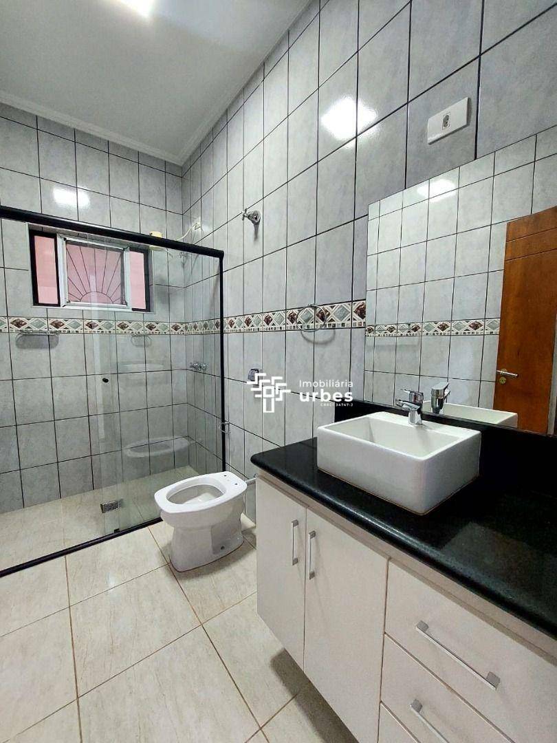 Casa para alugar com 3 quartos, 209m² - Foto 12
