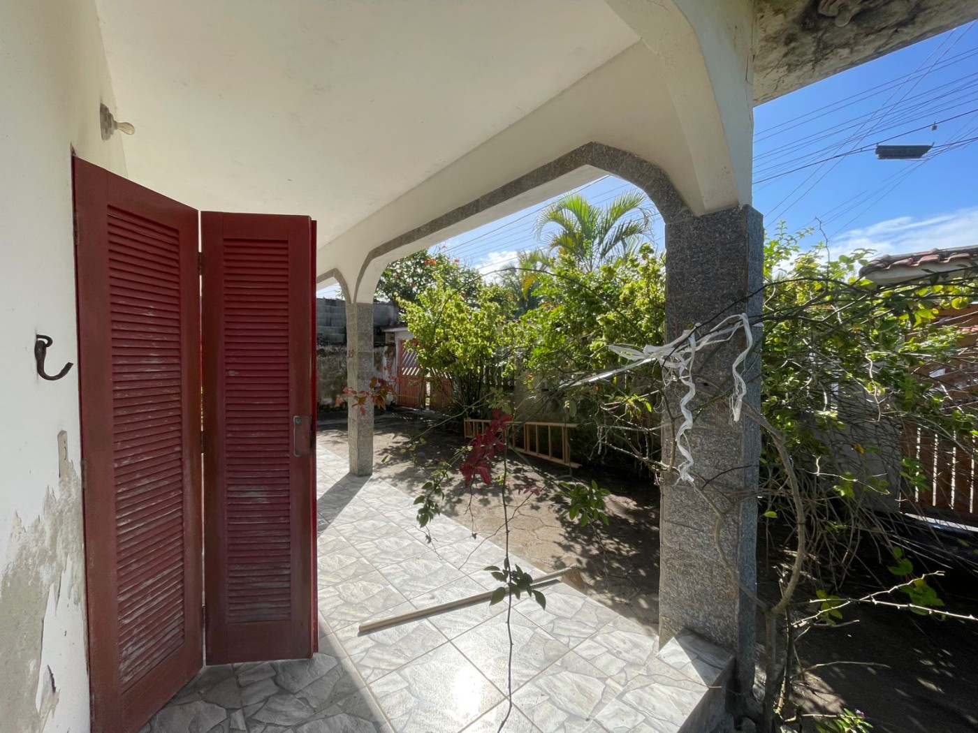 Casa à venda com 3 quartos, 337m² - Foto 7