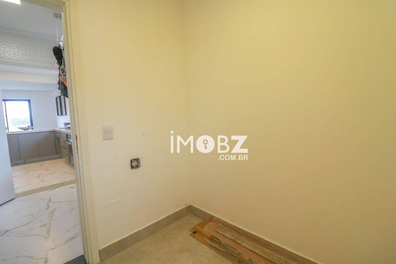 Apartamento à venda com 3 quartos, 167m² - Foto 13