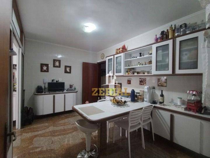 Apartamento para alugar com 4 quartos, 254m² - Foto 6