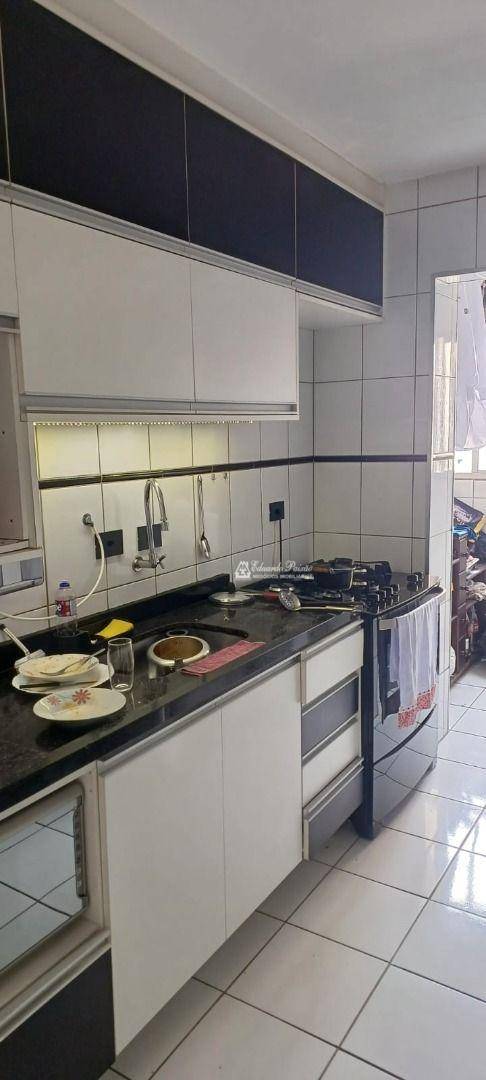 Apartamento à venda com 3 quartos, 63m² - Foto 2