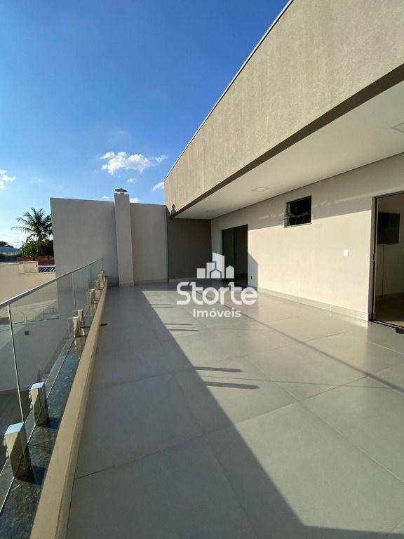 Casa à venda com 4 quartos, 350m² - Foto 15