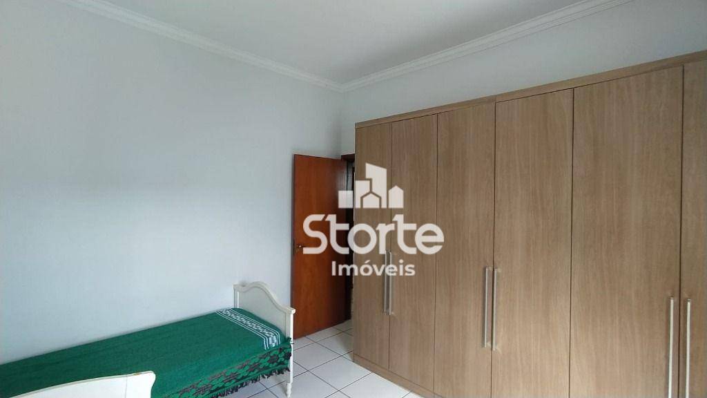 Casa à venda com 4 quartos, 201m² - Foto 14