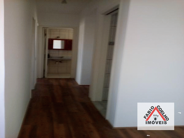 Apartamento à venda com 2 quartos, 67m² - Foto 4