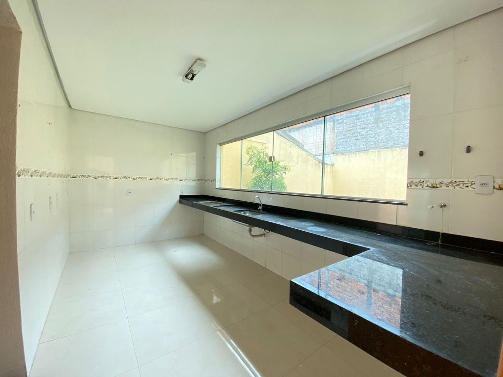 Sobrado à venda com 3 quartos, 174m² - Foto 4