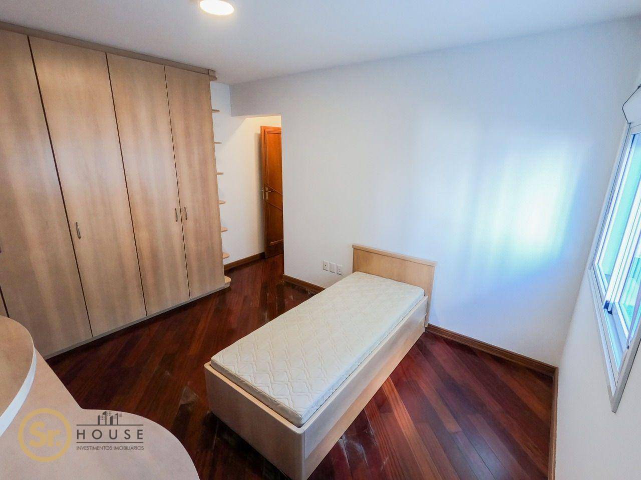 Apartamento à venda com 3 quartos, 185m² - Foto 7