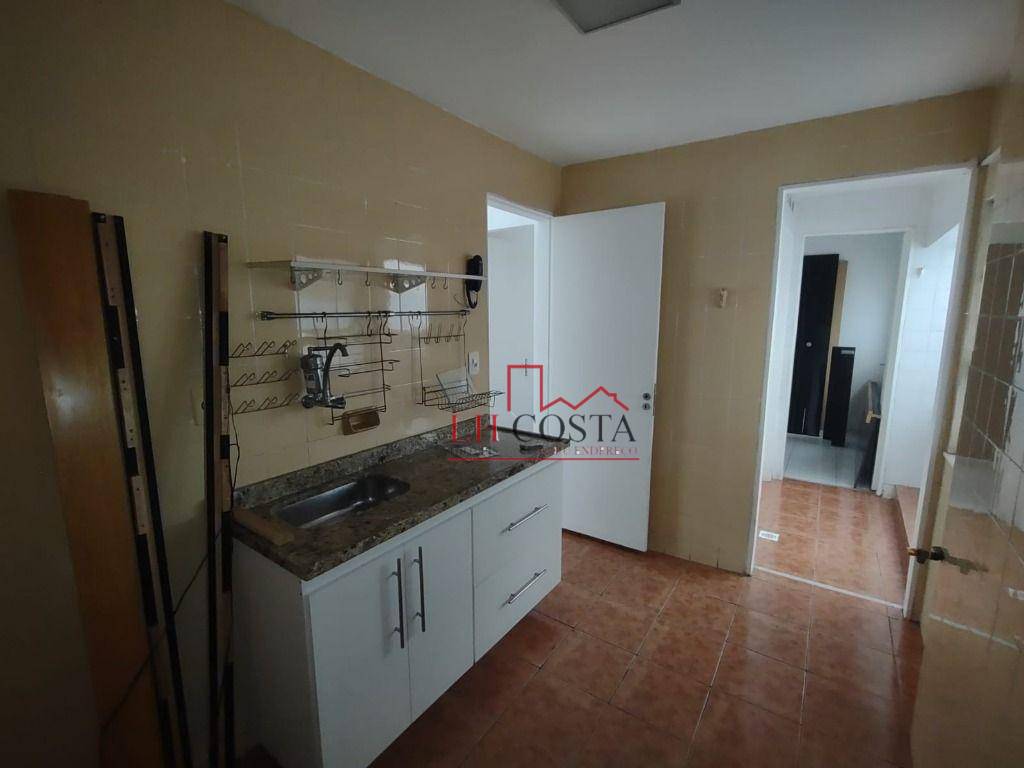 Apartamento à venda com 2 quartos, 75m² - Foto 17