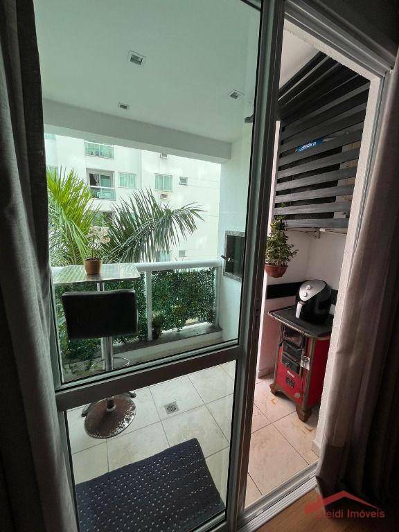 Apartamento para alugar com 2 quartos, 60m² - Foto 5