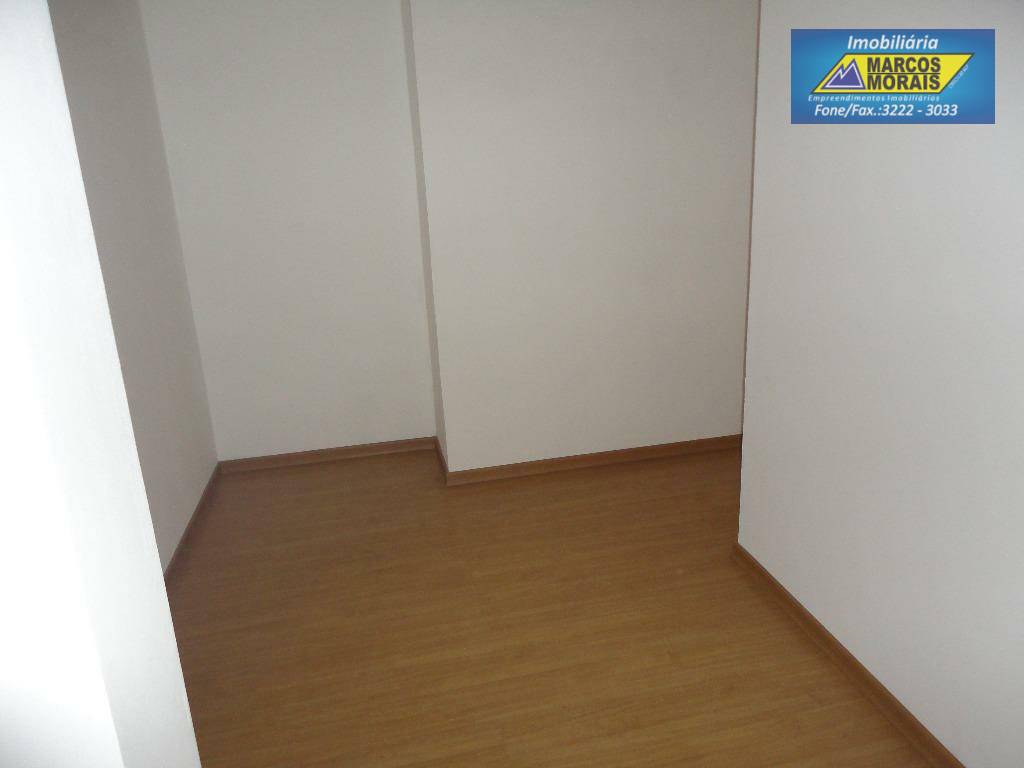 Apartamento à venda com 3 quartos, 112m² - Foto 11