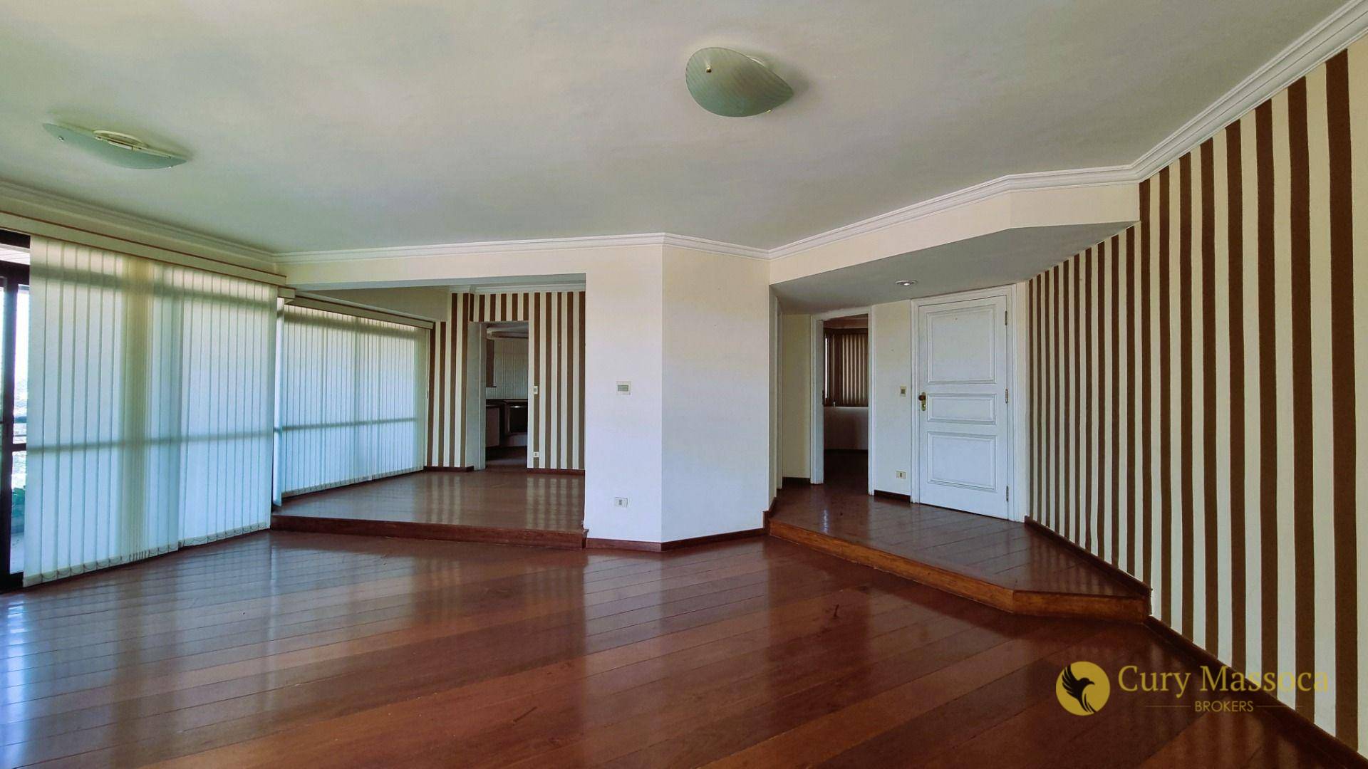 Apartamento à venda com 4 quartos, 287m² - Foto 1