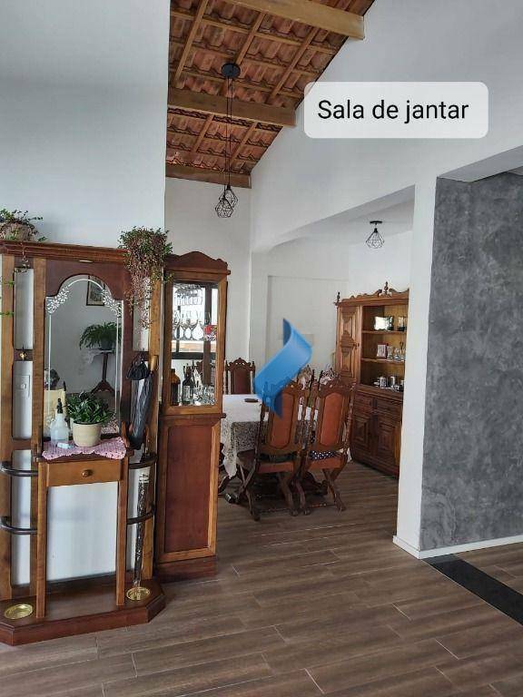 Casa à venda com 3 quartos, 234m² - Foto 6