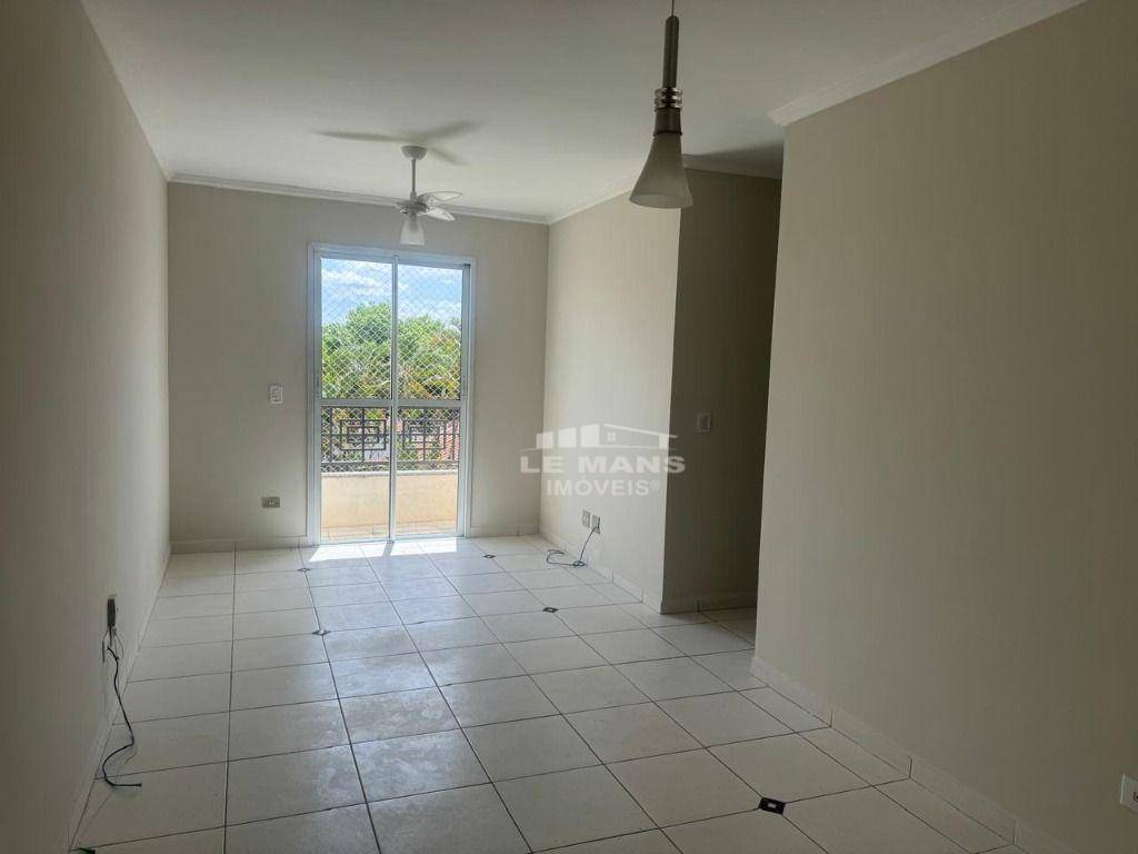 Apartamento à venda com 3 quartos, 69m² - Foto 1