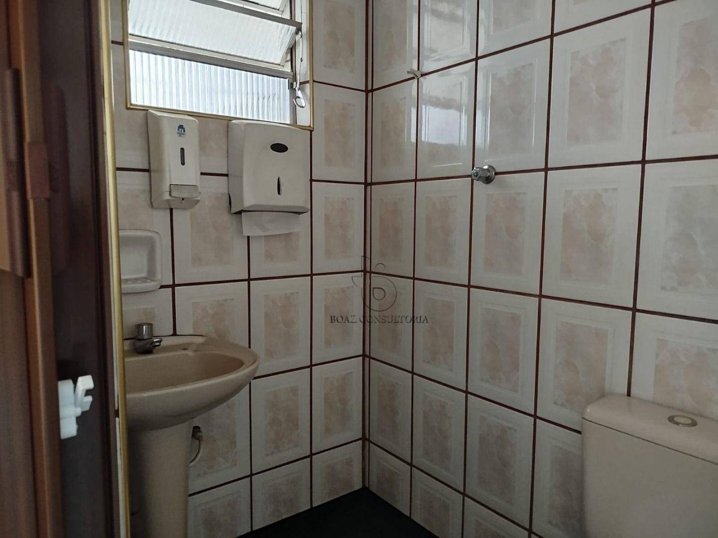 Sobrado para alugar com 3 quartos, 238m² - Foto 9