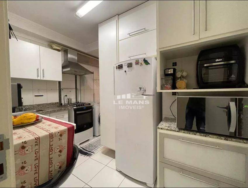 Apartamento à venda com 3 quartos, 71m² - Foto 9