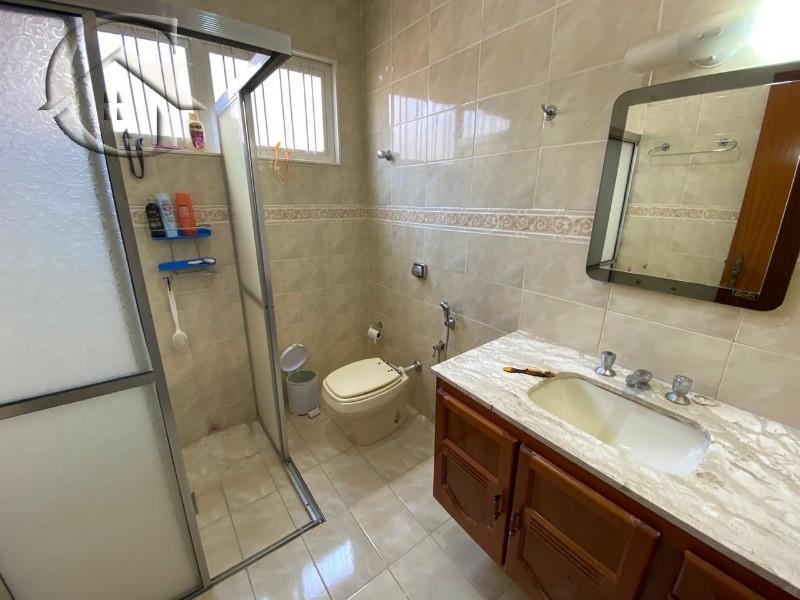 Casa para alugar com 4 quartos, 250m² - Foto 7