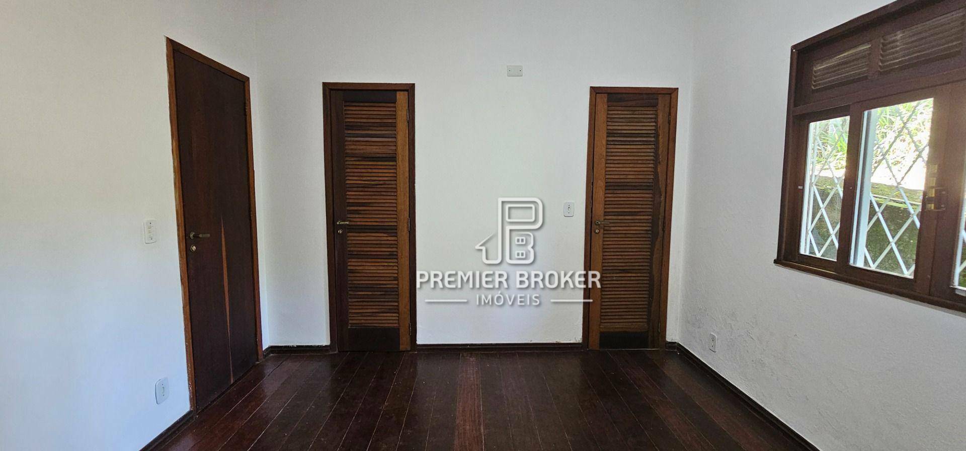 Casa à venda com 5 quartos, 190m² - Foto 15