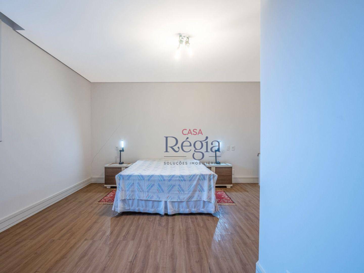 Apartamento à venda com 4 quartos, 200m² - Foto 15