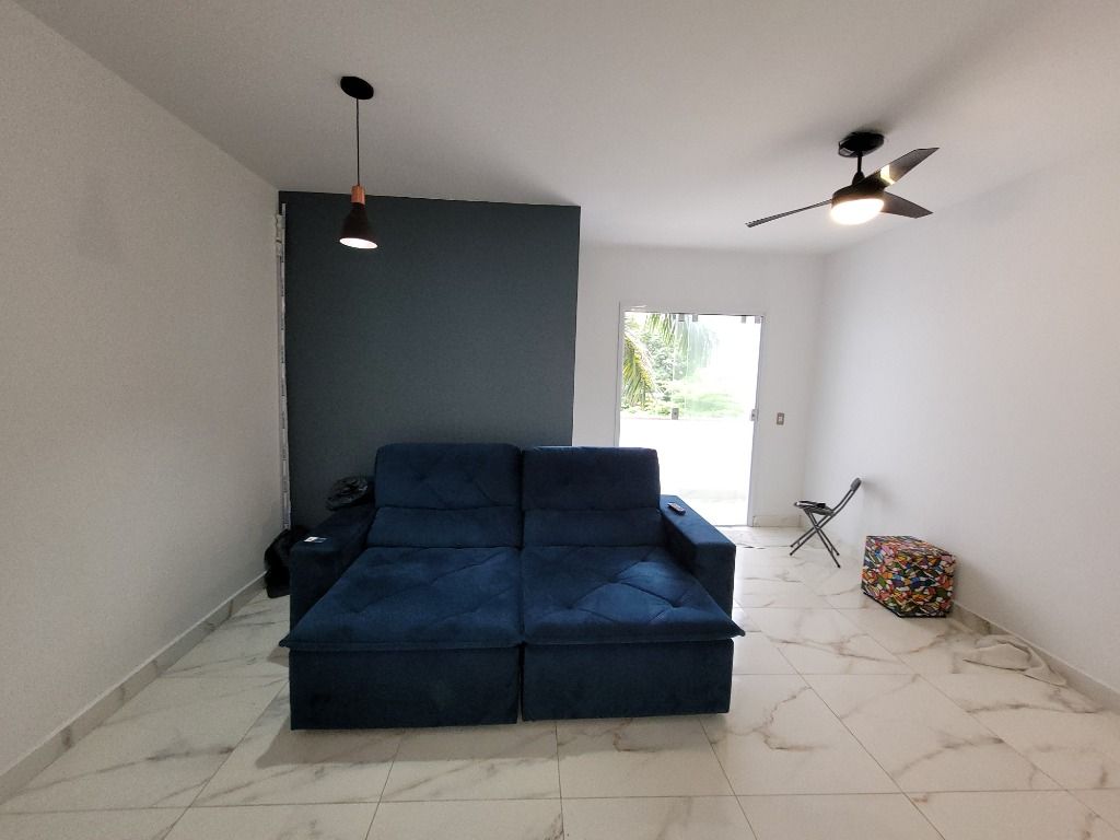 Apartamento à venda com 3 quartos, 70m² - Foto 2