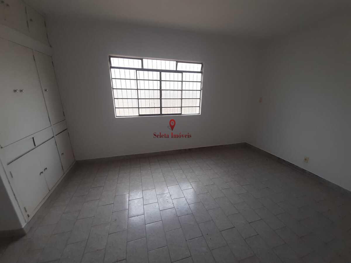 Casa para alugar com 6 quartos, 380m² - Foto 28