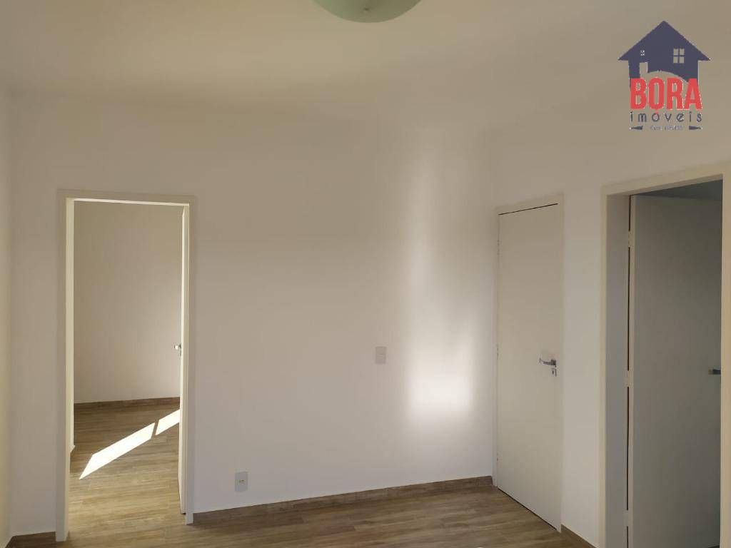 Apartamento à venda com 3 quartos, 242m² - Foto 3